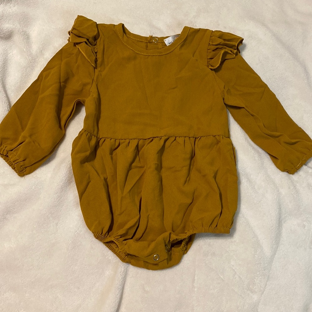 Baileys Blossoms Rhodes Bubble Shorty Romper - Dusty Mustard - 12-18 months